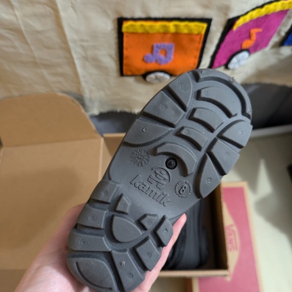 Kamik Toddler Boots - Like NEW - Picture 5 of 5